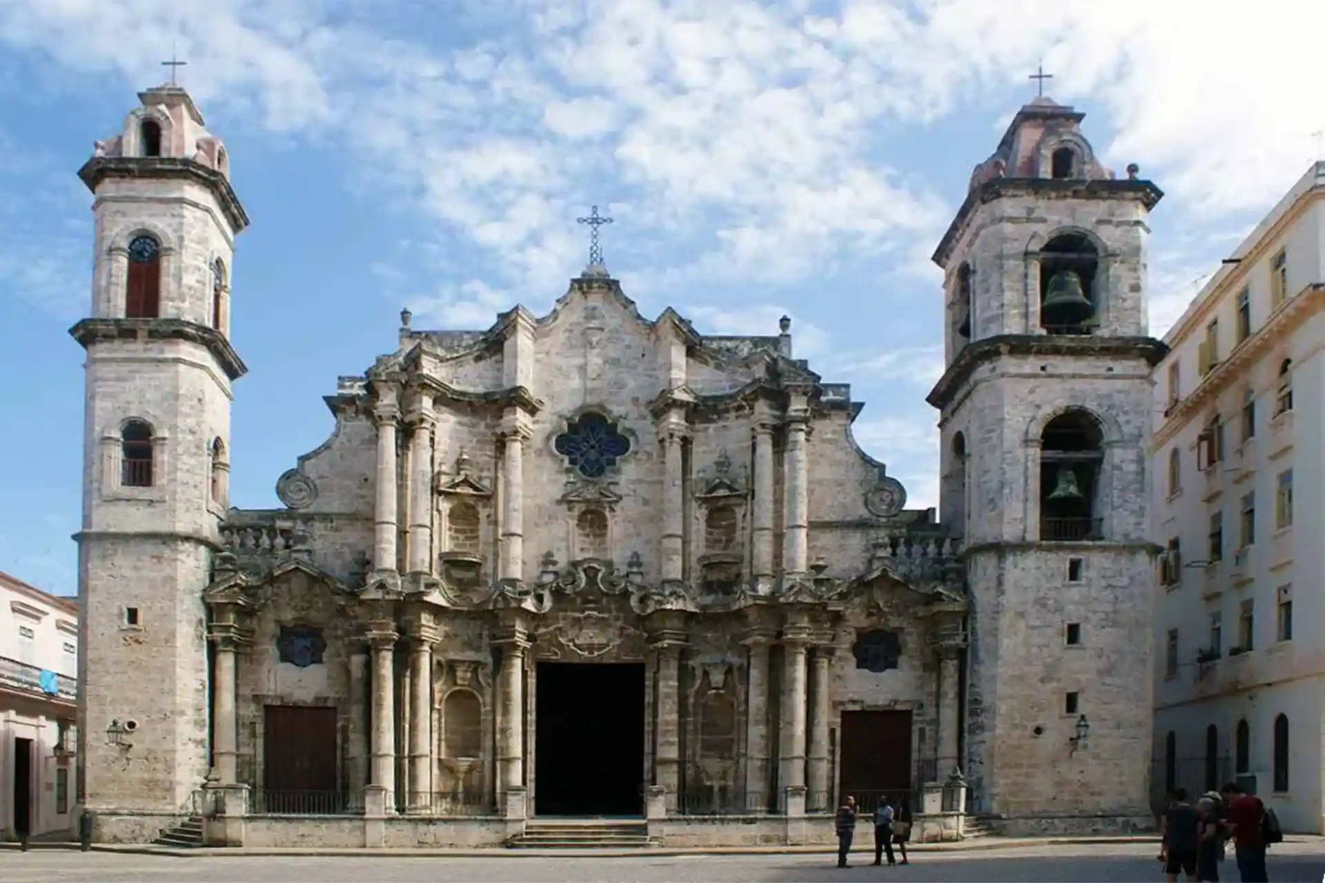 La Catedral of Havana facade